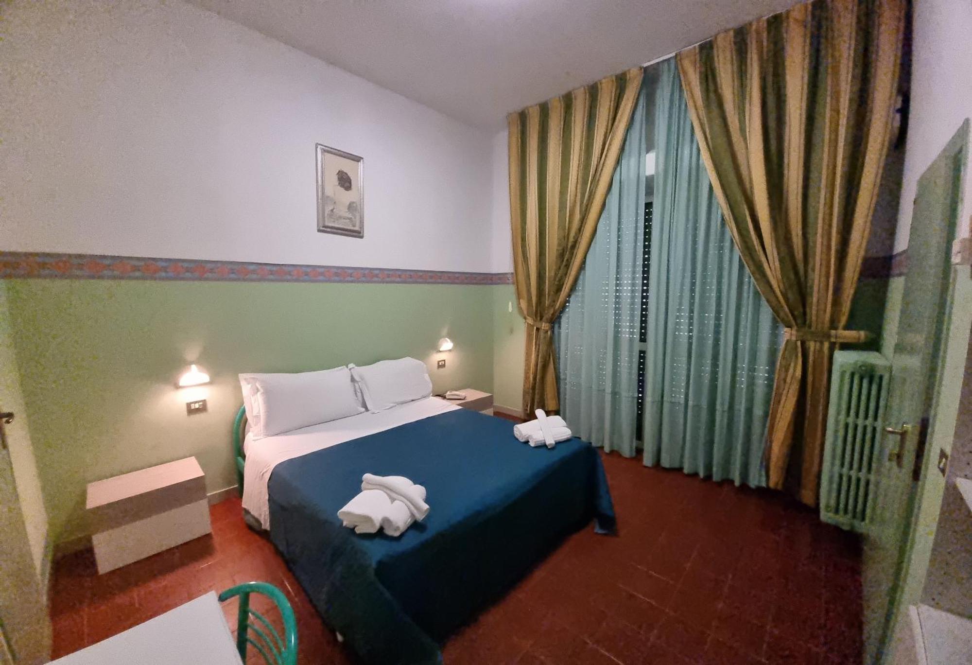 Hotel K2 Cervia 3 Stelle Sup Exteriör bild