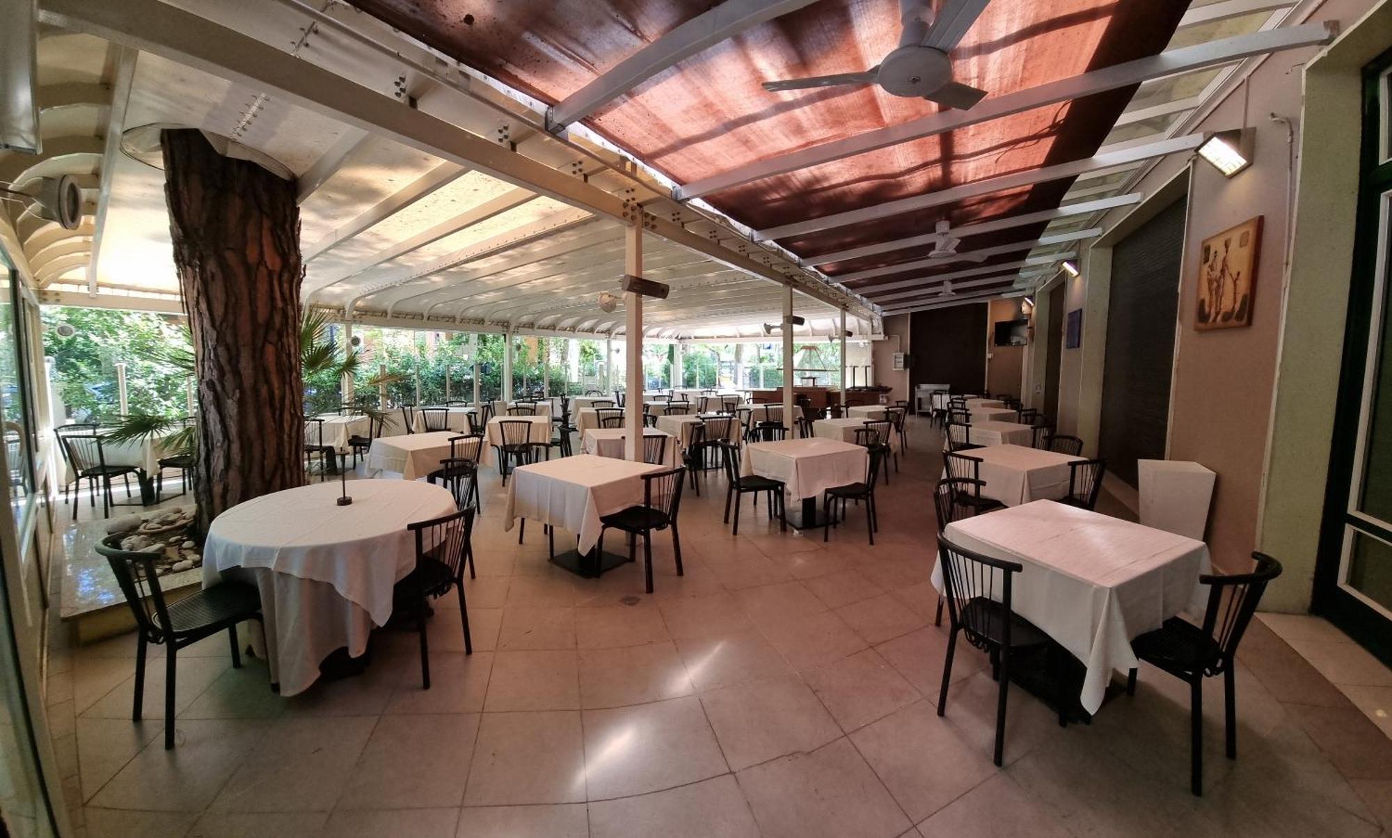 Hotel K2 Cervia 3 Stelle Sup Exteriör bild