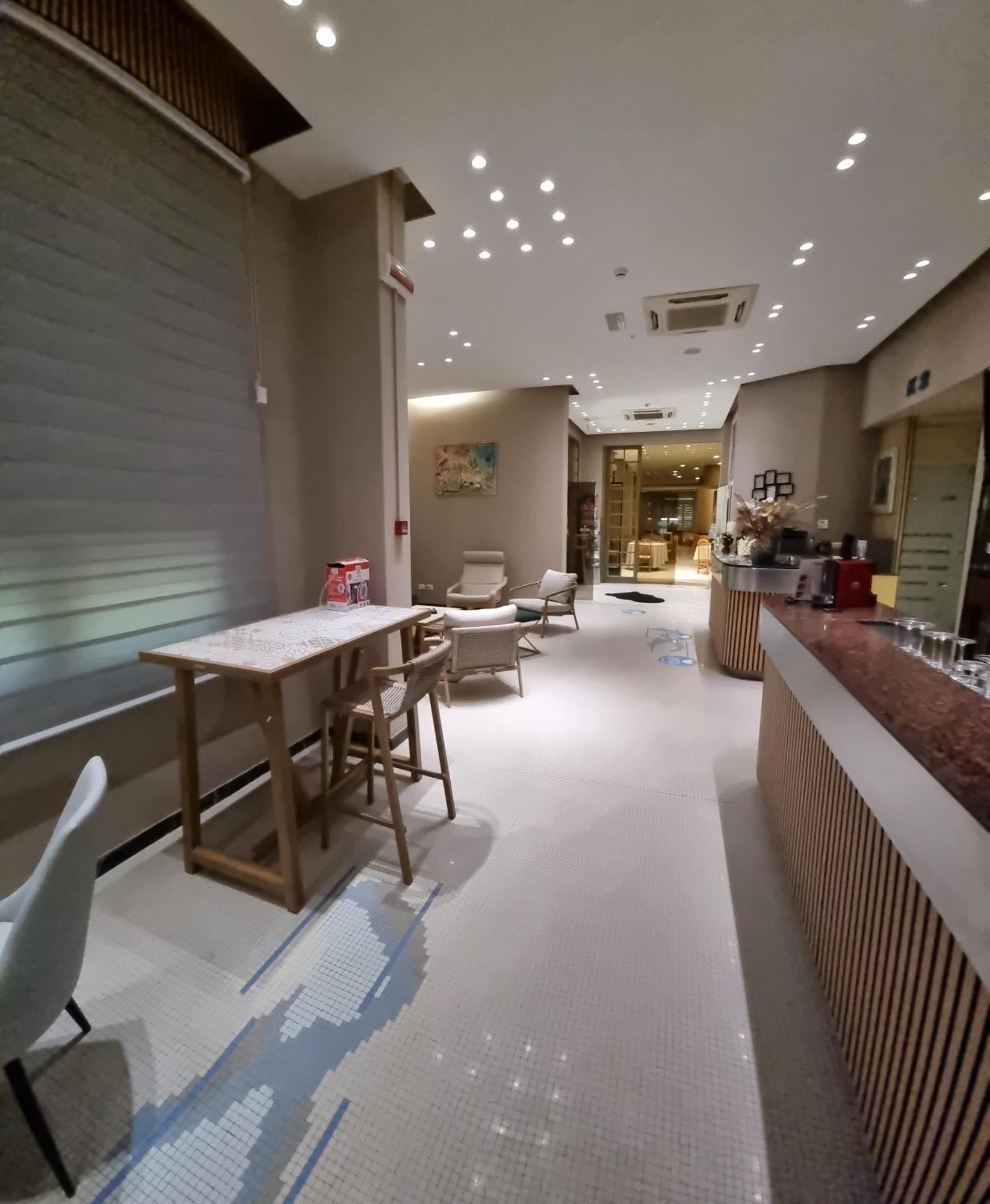 Hotel K2 Cervia 3 Stelle Sup Exteriör bild