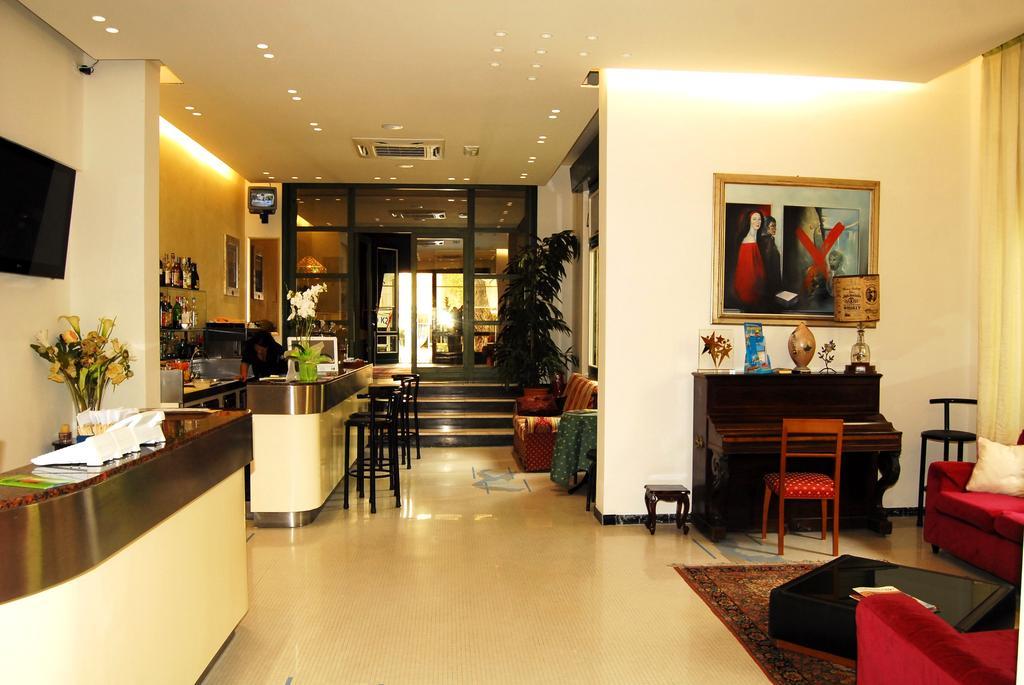 Hotel K2 Cervia 3 Stelle Sup Exteriör bild